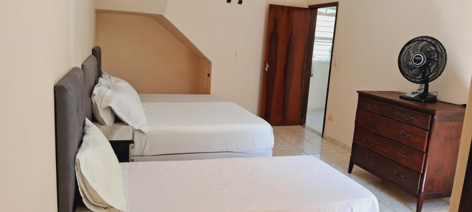 São Roque Casa Santa Amelia C/ Garagemヴィラ エクステリア 写真